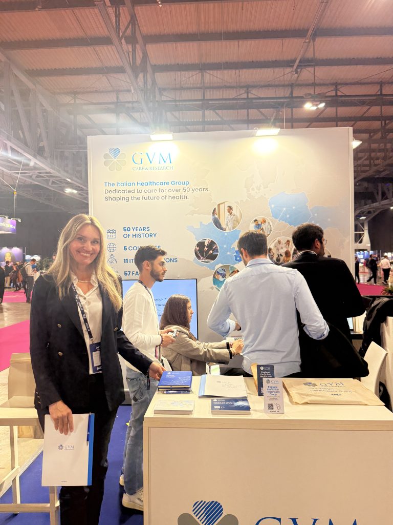 Stand del gruppo sanitario GVM Care & Research ad AI Week Milano